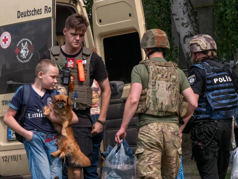  «Білі янголи» евакуювали з Вовчанська 28 людей 