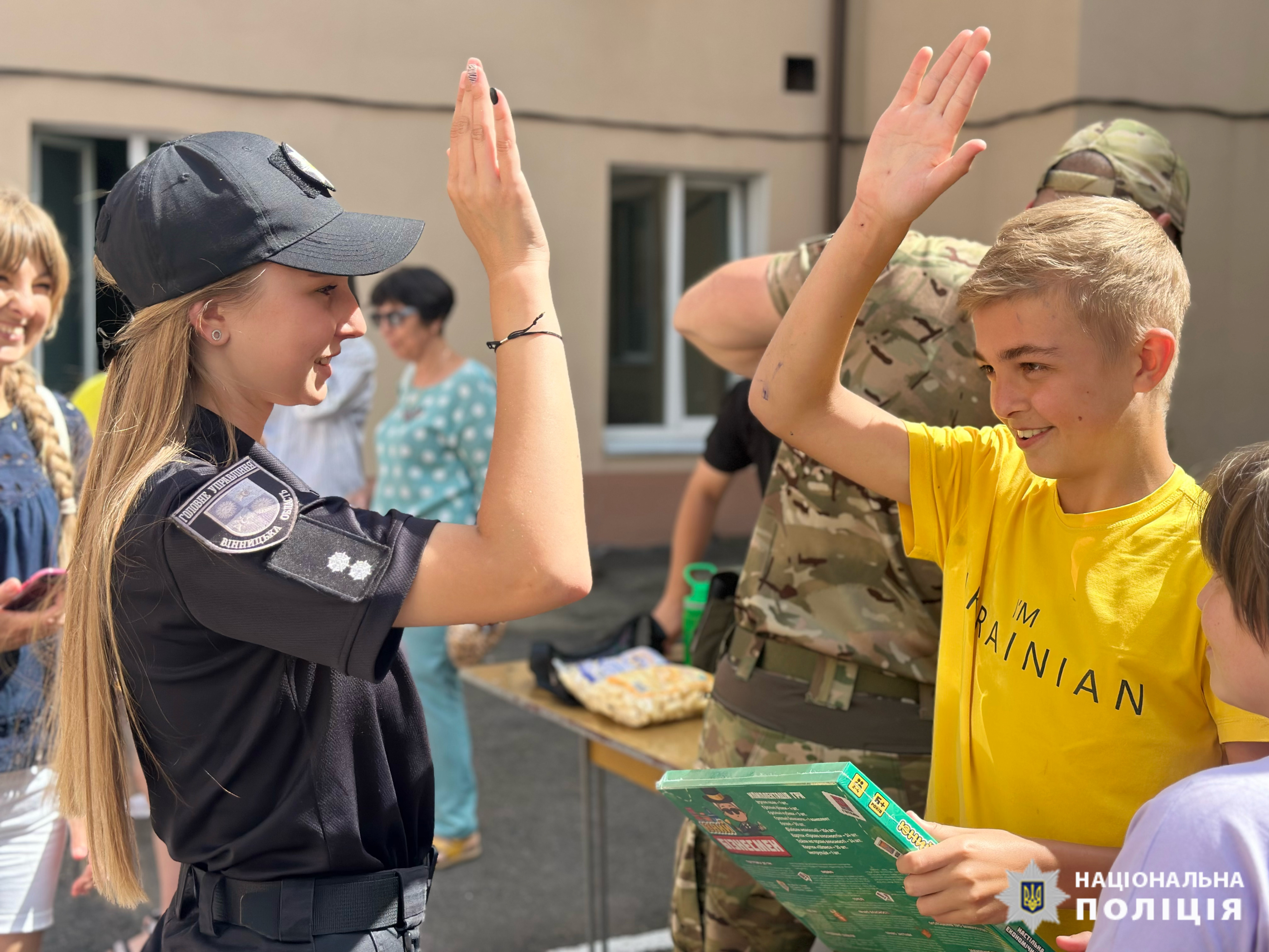  Ювенальні поліцейські Вінниці організували відпочинок для дітей з Маріуполя 