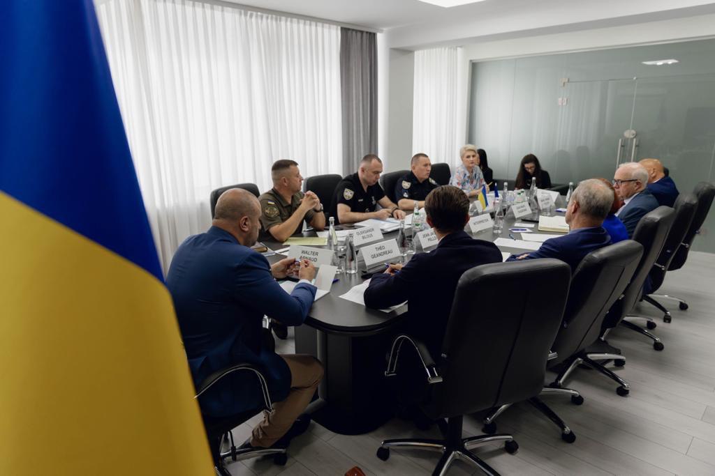  Василь Тетеря провів зустріч з представниками Асоціації виробників GICAT 