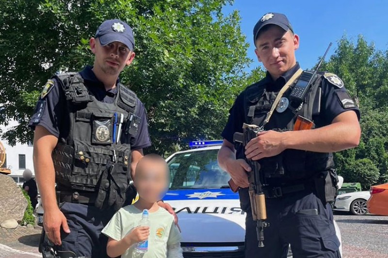  У Тернополі поліцейські оперативно розшукали 5-річну дитину та повернули її батькам 