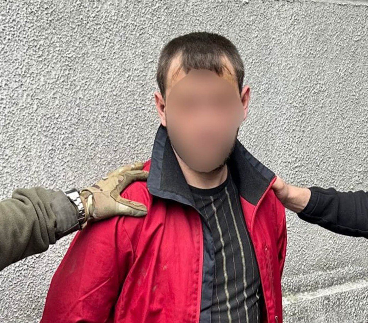  Наводив окупантів на місця дислокації військовослужбовців й техніки ЗСУ – підозрюється мешканець Костянтинівки 