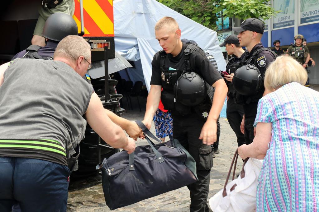  На Херсонщині продовжується операція з подолання наслідків підриву Каховської ГЕС 