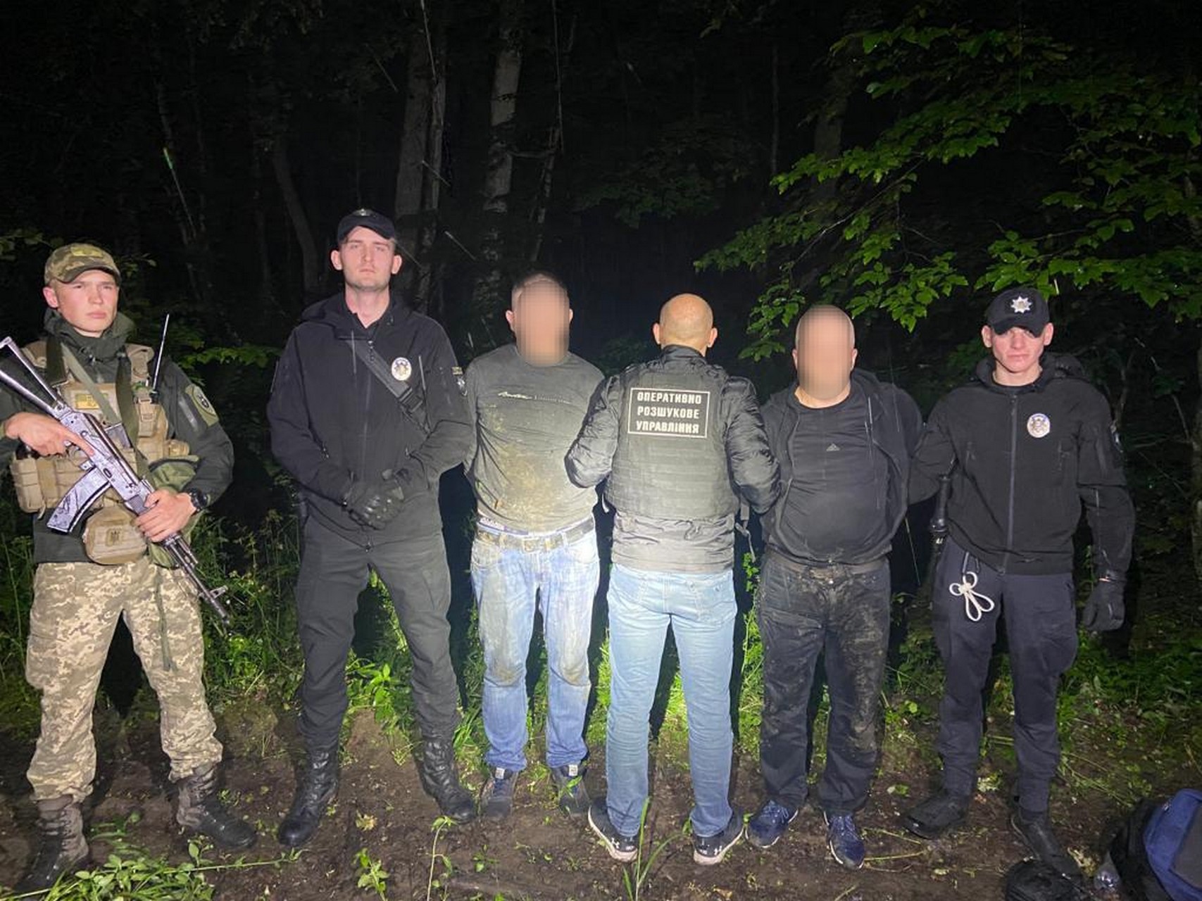  Прикордонники затримали трьох порушників призовного віку, які самотужки прямували до Словаччини 