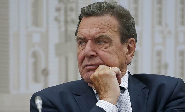  Близького до Путіна ексканцлера Німеччини не запросили на ювілей власної партії 