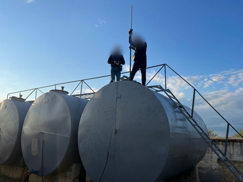  Збували фальсифіковане пальне через АЗС: на Миколаївщині правоохоронці викрили діяльність злочинного угруповання 