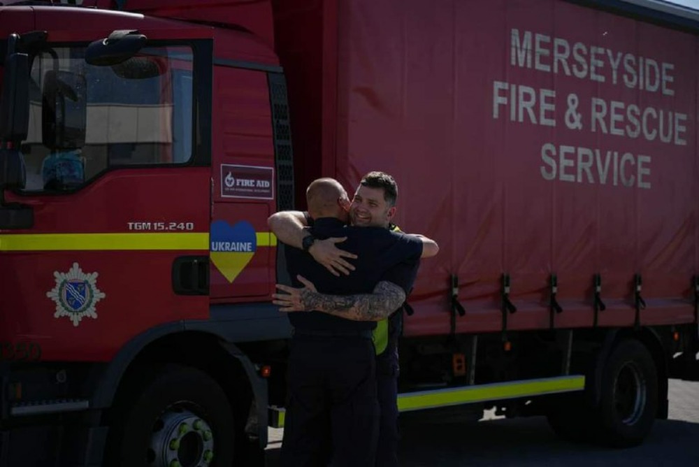  Громадська організація "Fire AID" передала для потреб ДСНС пожежне спецобладнання та захисний одяг 