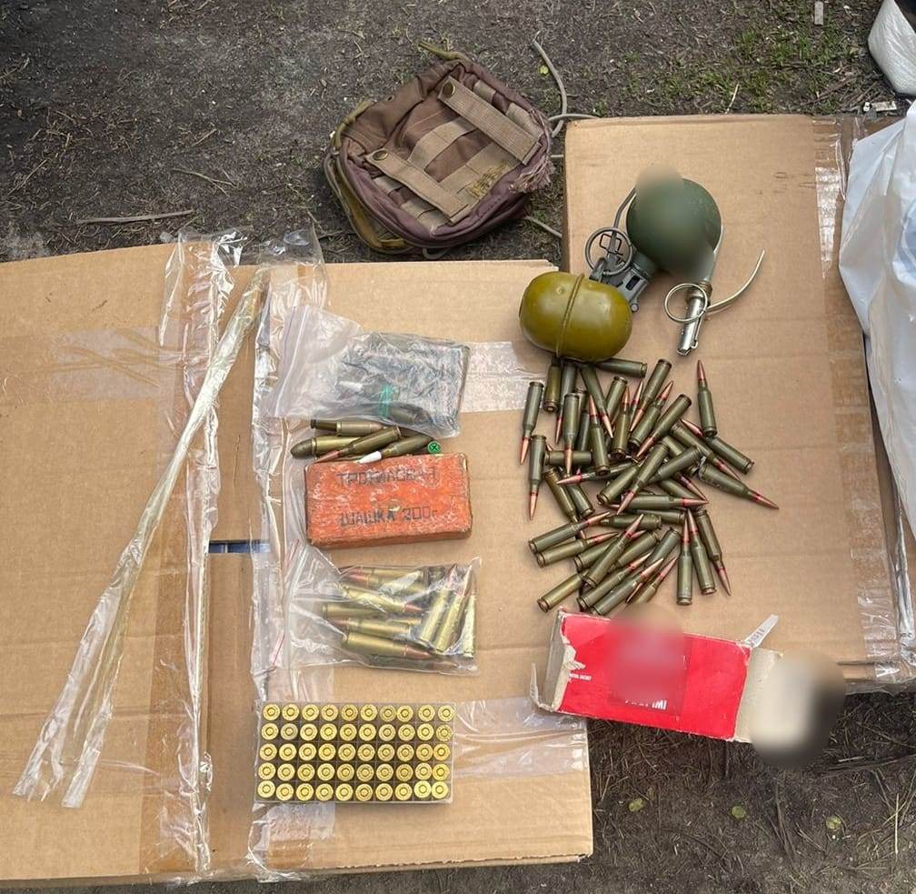  На Київщині затримали старосту села, який збував місцевим мешканцям амфетамін 