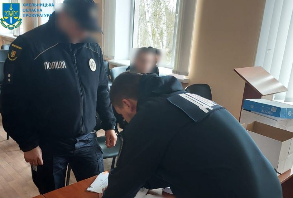  На Хмельниччині шістьох поліцейських підозрюють у побитті затриманого 