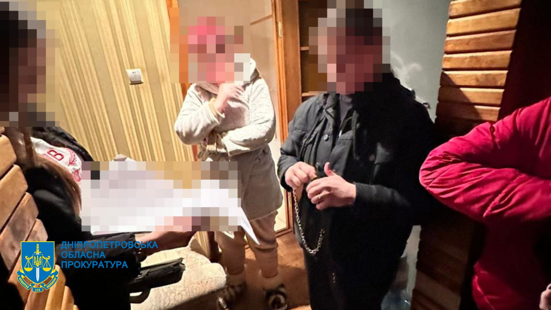  У махінаціях з персональними даними клієнтів у Дніпрі підозрюються двоє працівниць держбанку 