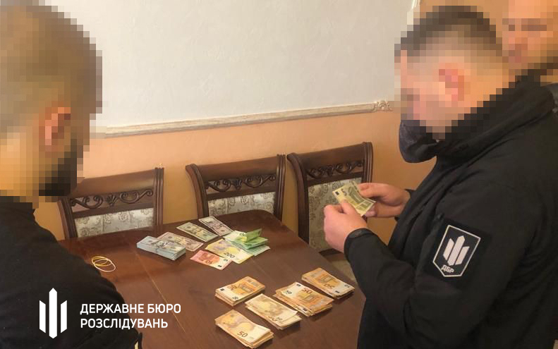  Судитимуть «ділків» з Буковини, які хотіли збагатитися на фіктивних довідках про відстрочку від мобілізації 