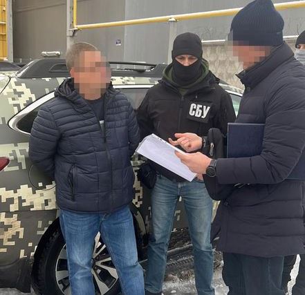  За систематичне хабарництво судитимуть посадовця Київської митниці 