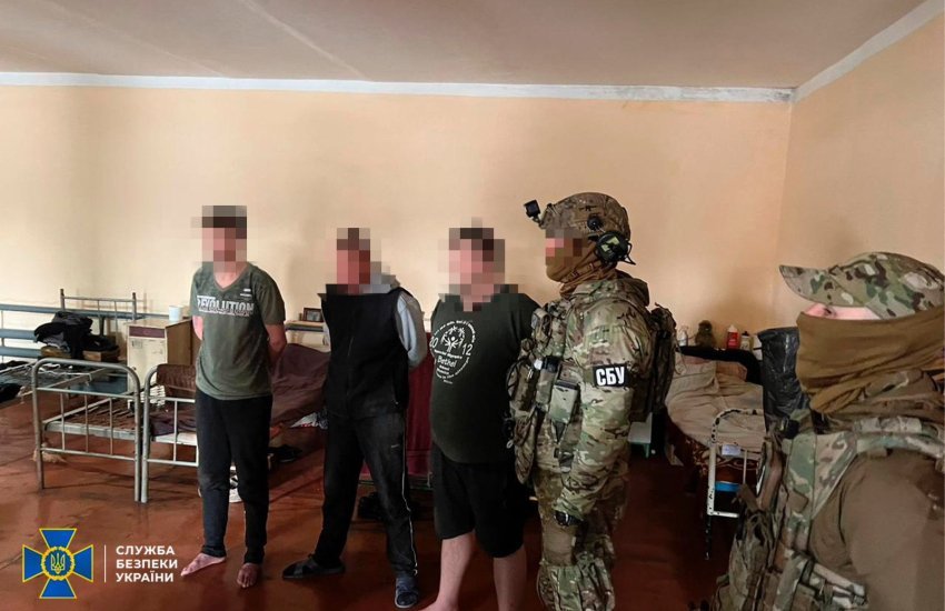  В’язні Рівненської колонії виманювали гроші у родичів українських військовополонених 