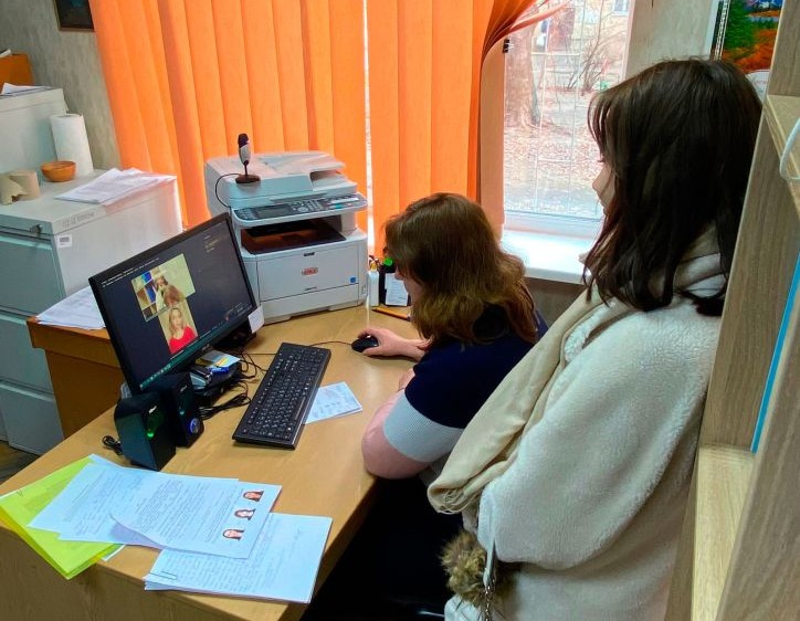  У Києві кримчанка оформила ID-картку після встановлення її особи за допомогою відеозв’язку 