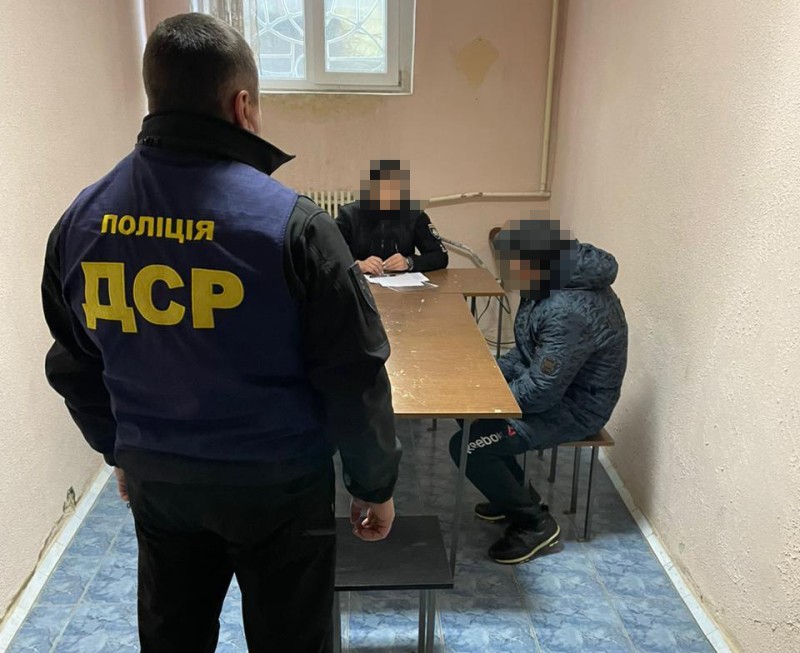  На Харківщині судитимуть чоловіка, який звернувся до «кримінального авторитета» за допомогою у вибиванні «боргів» 