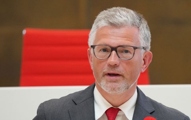  Україна намагається покращити відносини з Китаєм, але є труднощі, - Мельник 