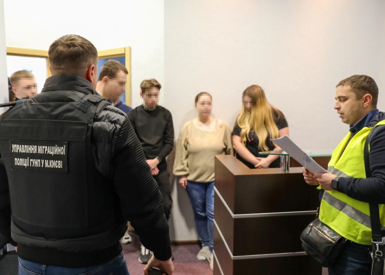  У Києві "накрили" мережу борделів 