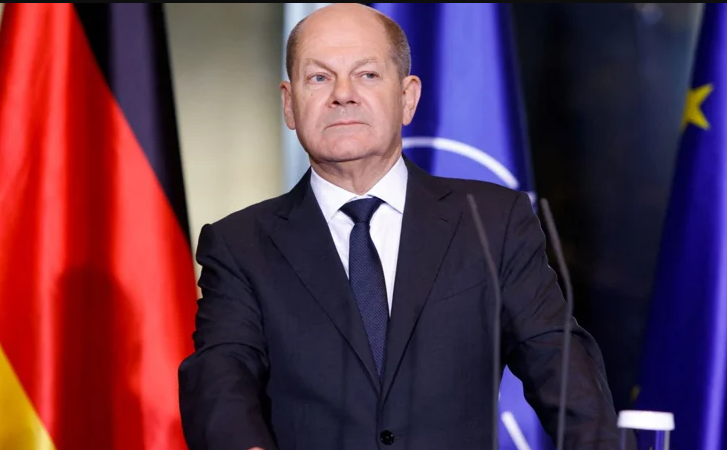  Шольц закликав Путіна до виведення військ з України й досягнення дипломатичного рішення 