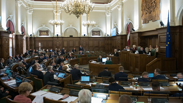  Сейм Латвії підтримав заборону обиратись до Європарламенту екскомуністам та особам з судимістю 
