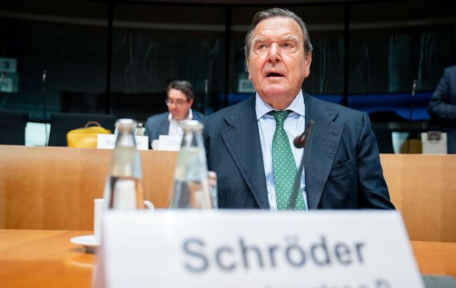  Не на відпочинку. Spiegel назвав нібито справжню мету візиту Шредера до Росії 