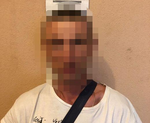  Поліцейські Києва затримали зловмисника за тяжке поранення місцевого мешканця 