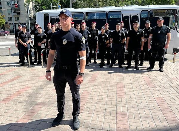  Іван Вигівський: «Поліцейські Києва затримали шахрая, який продавав волонтерам неякісні бронежилети» 