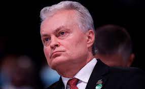  Президент Литвы увидел сомнения в статусе кандидата для Украины в последних заявлениях Макрона 