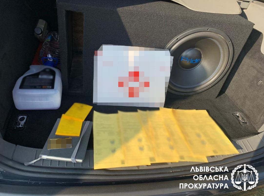 У Львові викрили схему з виготовлення підроблених Covid-сертифікатів 