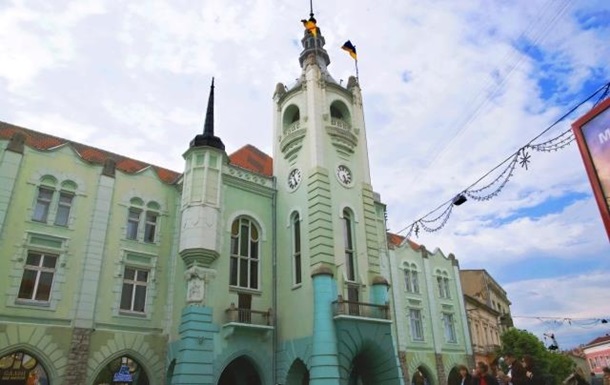  В Мукачево у сотрудниц горсовета выявили поддельные COVID-сертификаты 