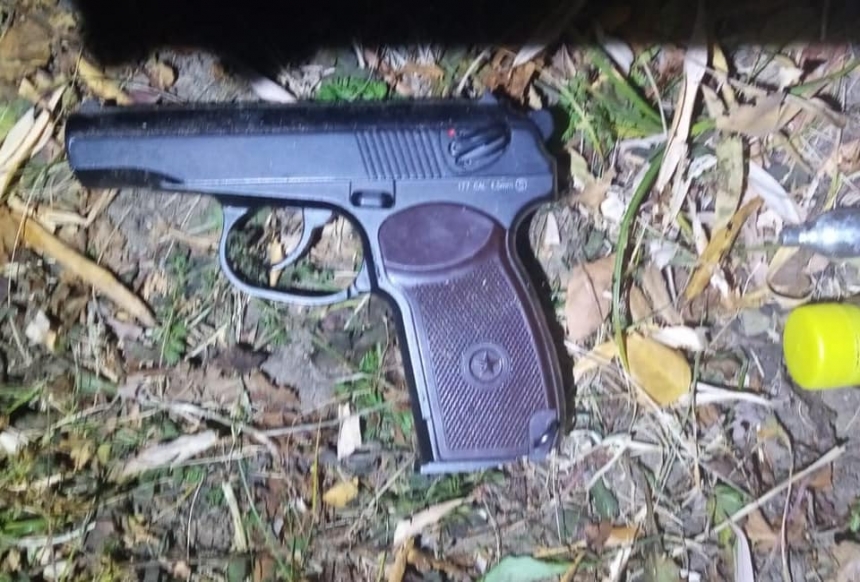 В больнице муж заболевшей угрожал врачам пистолетом 