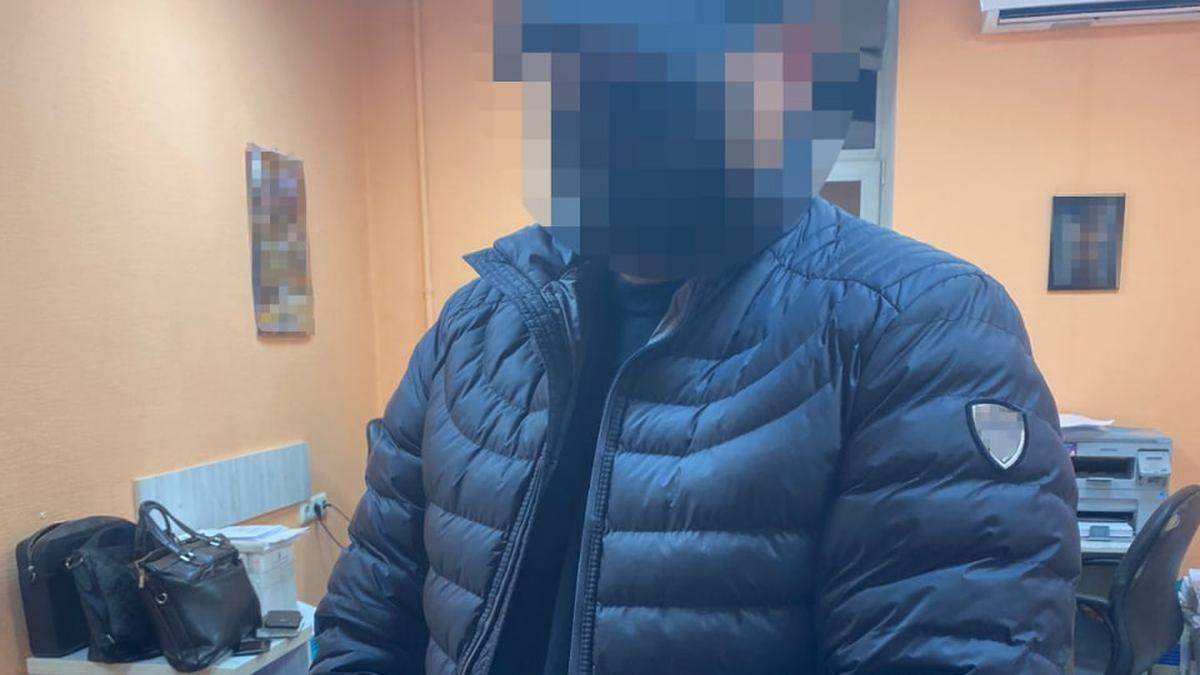  У «Борисполі» затримали чоловіка, який викрав людину і забрав у неї $2,5 млн криптовалюти — прокуратура 