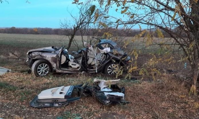  На Херсонщині 15-річний хлопець за кермом влаштував ДТП: загинуло четверо людей  