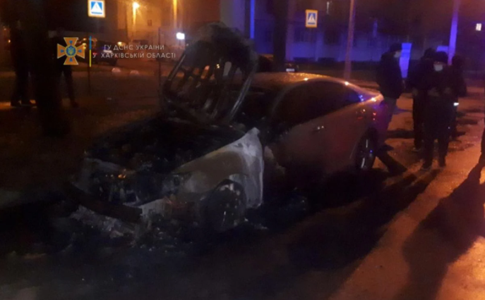  В Харькове подожгли Lexus работника Генпрокуратуры (фото) 
