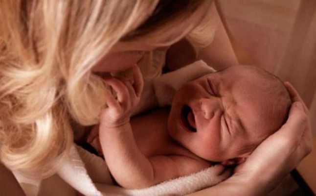  Поклала новонароджену доньку до холодильника: на Рівненщині засудили матір за вбивство 