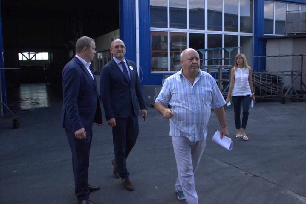  Руководство Днепропетровской ОГА: поиск решений в живом контакте с «национальными чемпионами» реального сектора   