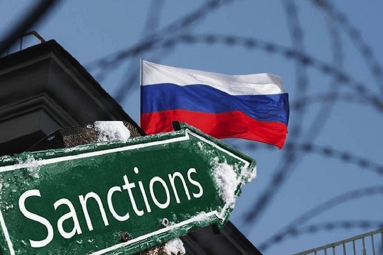  ЕС попросили ввести санкции против России за признание "ЛДНР" 