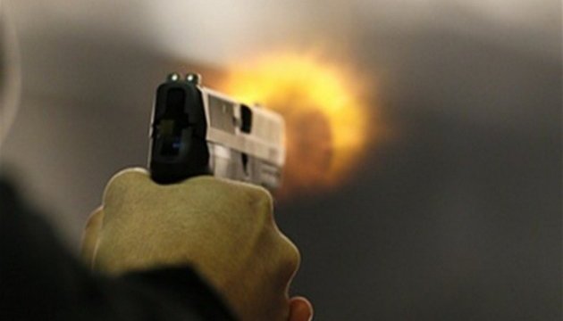  На Київщині водій влаштував стрілянину під час конфлікту з пішоходом 