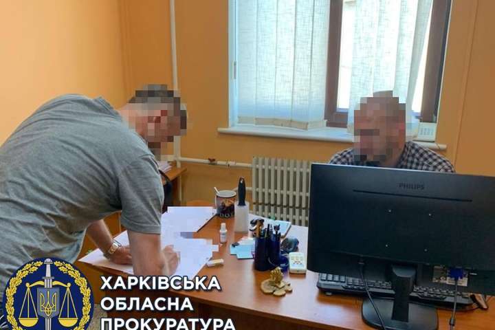  На Харківщині адвоката підозрюють в отриманні $10 тисяч хабара 