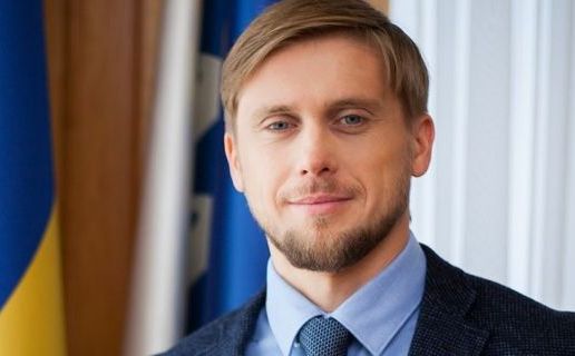  Олександр Бондаренко передав до Дніпровської міської лікарні №21 апарат ШВЛ екстра-класу 
