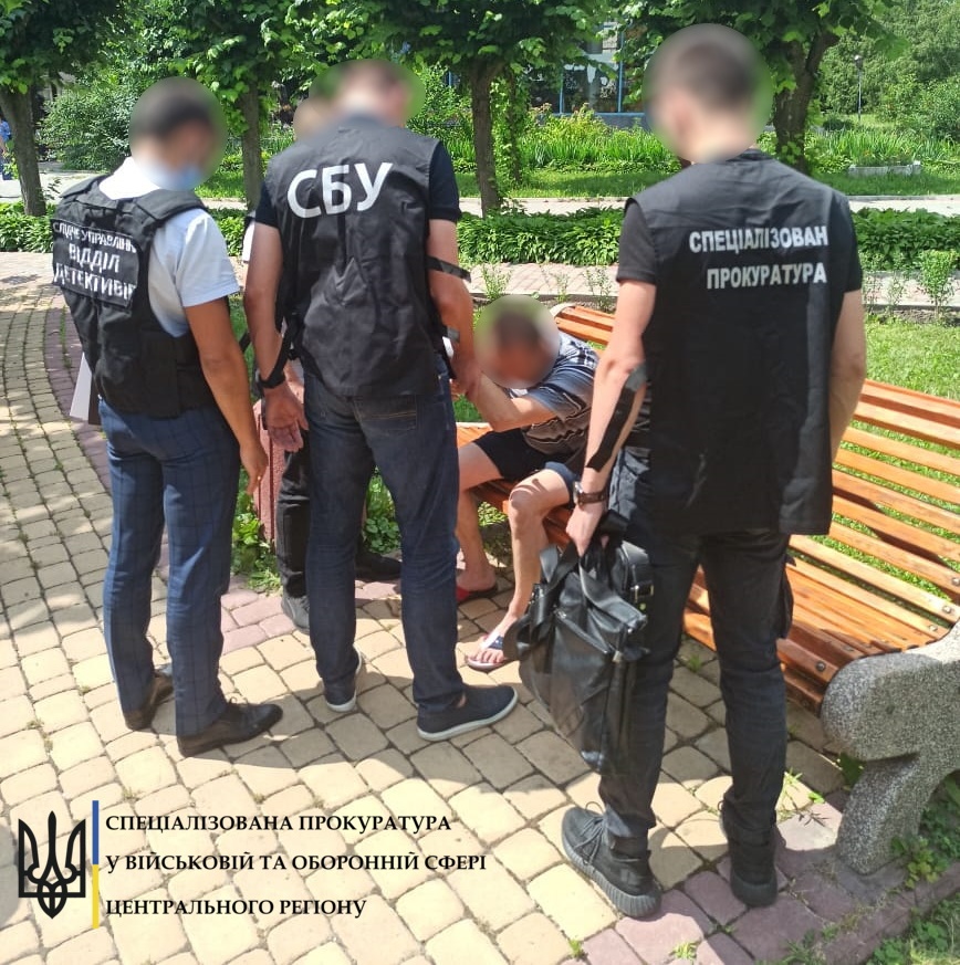  Під час одержання хабара затримано майора ЗСУ 