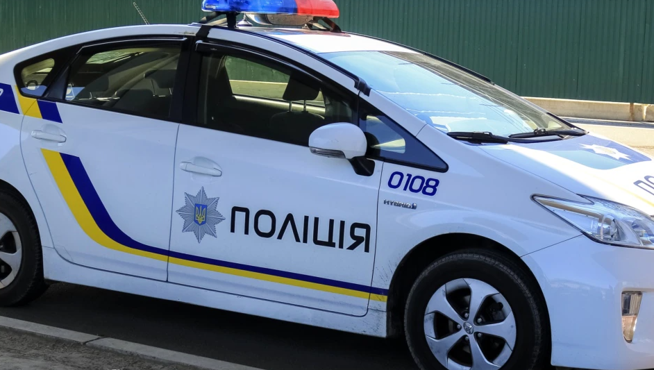  У Харкові чоловік підірвав гранату посеред вулиці, троє поранених 