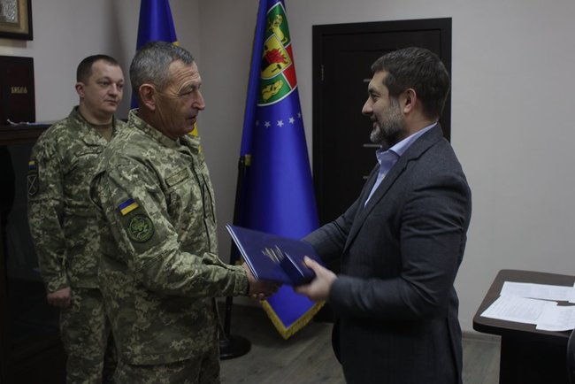  В районе проведения ООС на Луганщине военнослужащие ВСУ награждены отличиями Верховной Рады 