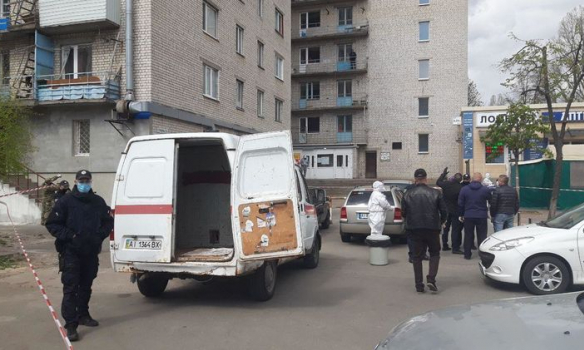  Спалах коронавірусу у Вишневому: мешканці почали тікати з гуртожитку через вікно 