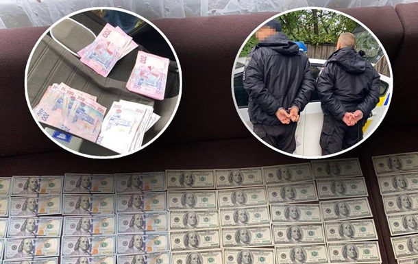  Двоих черниговских полицейских задержали на регулярных взятках 