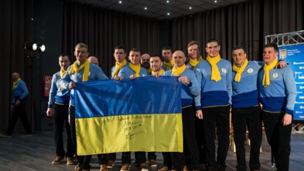  Українських атлетів урочисто провели на Паралімпіаду-2018: яскраві кадри 