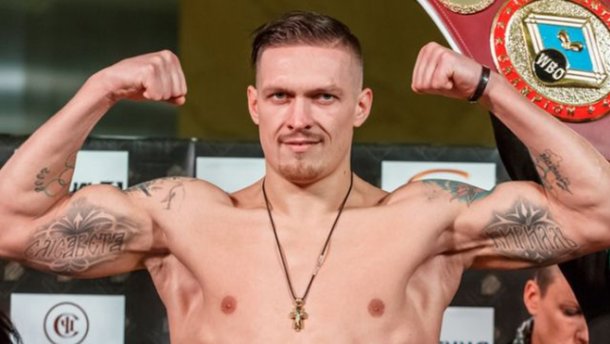  Олександр Усик прибув на тренувальний збір в Іспанію. 