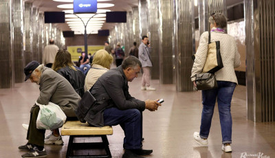Петиція щодо запуску Wi-Fi у київському метро: що кажуть у підземці
