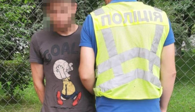Київські оперативники затримали чоловіка, який перебував у розшуку за викрадення мотоцикла