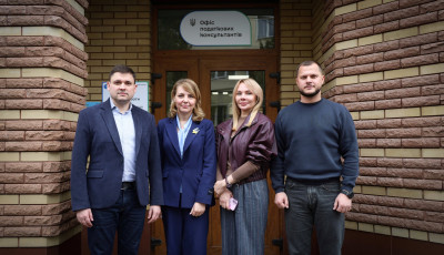 Діалог влади та бізнесу»: Микола Калашник ознайомився з роботою Офісу податкових консультантів у Бучі