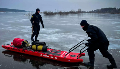 На Київщині з-під криги дістали четвертого за тиждень потопельника