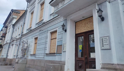 Обстріляні ракетами музеї Києва вже працюють